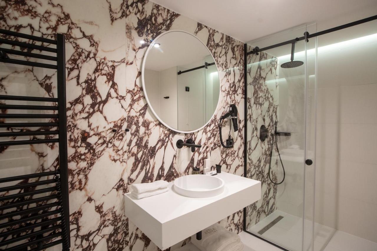 Hotel Elisa Tirana, Affiliated By Melia Bagian luar foto