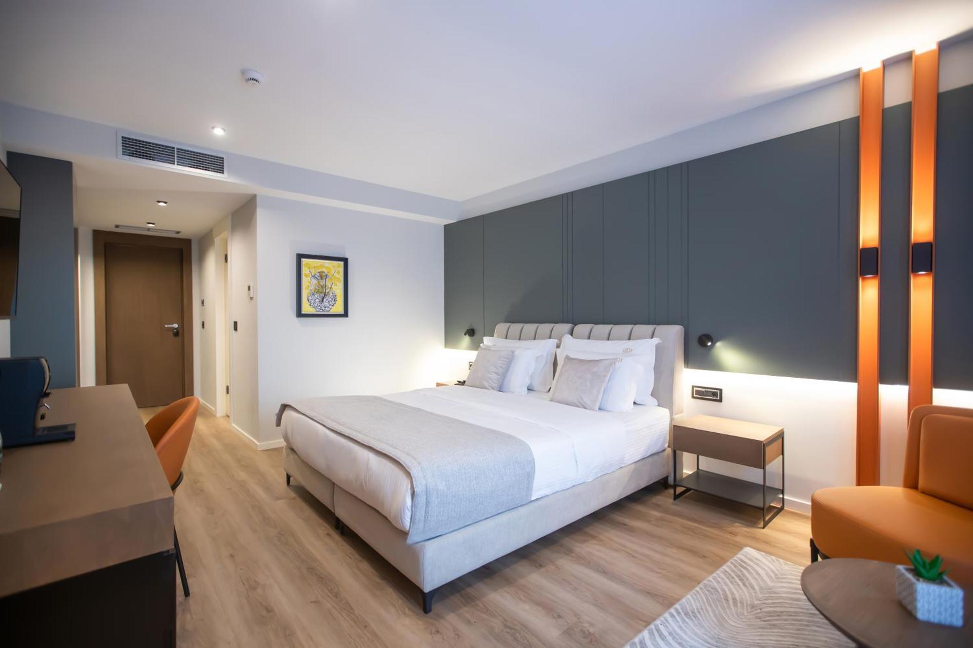 Hotel Elisa Tirana, Affiliated By Melia Bagian luar foto